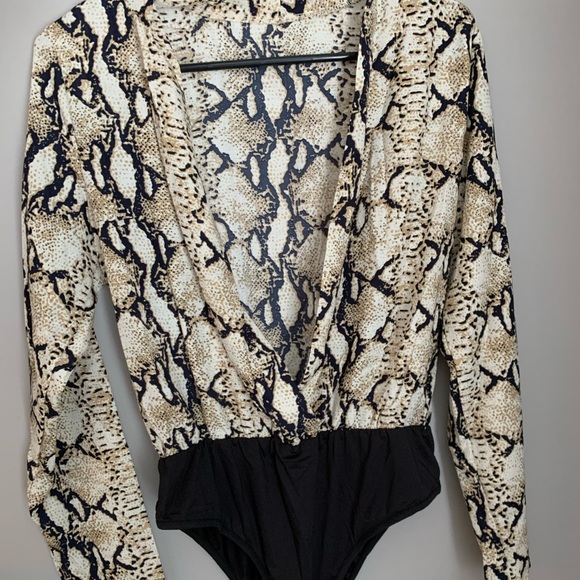 deep v snakeskin bodysuit, never worn - Picture 1 of 2
